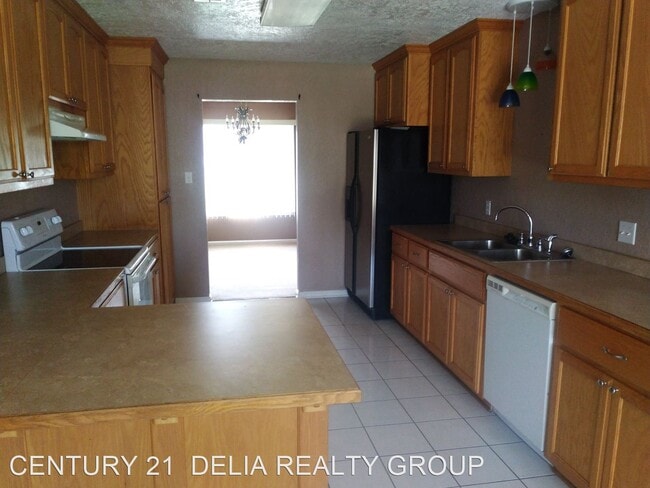 Foto del edificio - 4 br, 2 bath House - 910 Charlies Circle