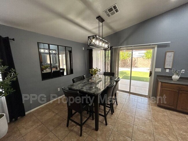 Foto del edificio - 15500 N 136th Ln
