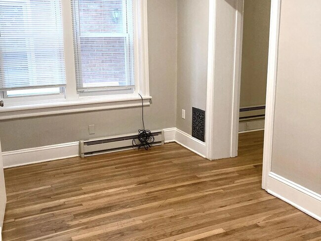 Building Photo - 77 E Broad St