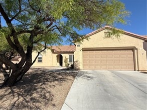Building Photo - 2240 Shadow Canyon Dr