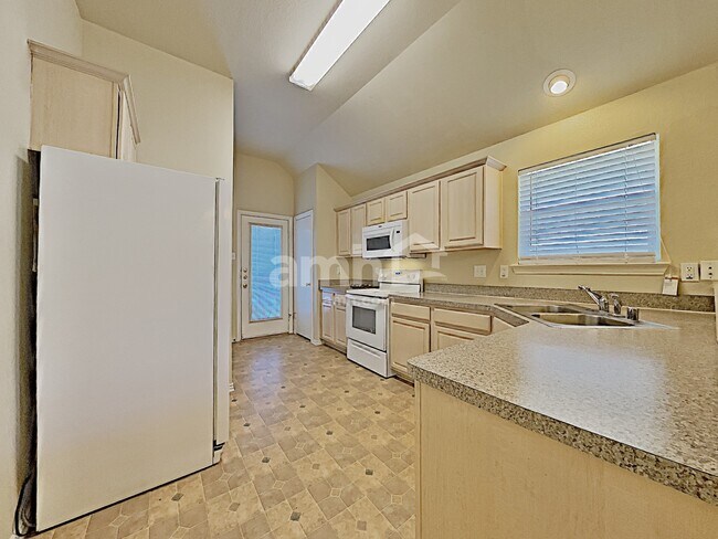 Foto del edificio - 1637 Myrtle Dr