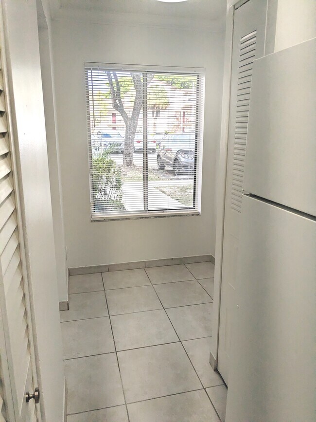 Foto del edificio - 9436 SW 140th Ct