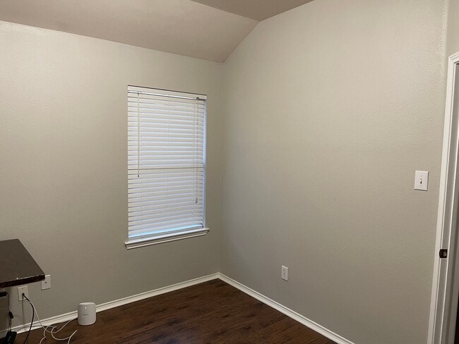 Building Photo - 4104 Summerhill Ln