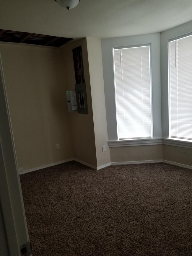 114 W Cedar St Unit 11, Shelton, WA 98584 Room for Rent in Shelton