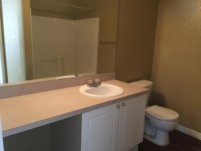 Building Photo - 841 Grand Regency Pointe