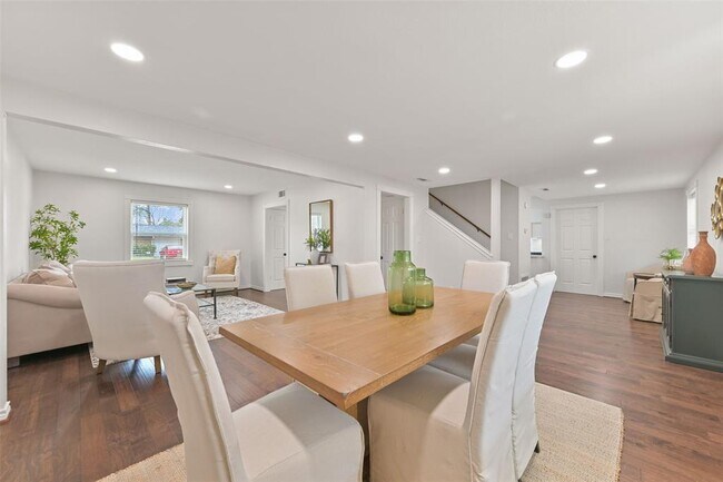 Foto del edificio - 2511 Blue Willow Dr