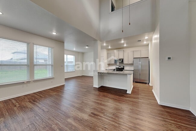 Building Photo - 360 Aspen Waters