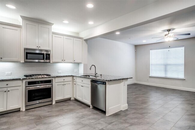 Building Photo - 7417 Chief Spotted Tail Dr