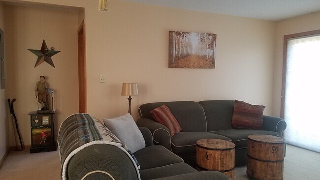 Foto del edificio - 17 Purple Finch Rd