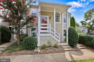 Building Photo - 2867 Yarling Ct