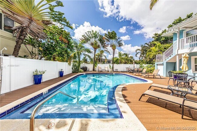 Foto del edificio - 2617 NE 13th Ct