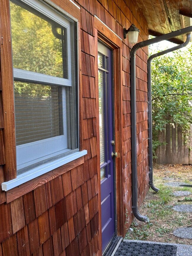 Foto del edificio - Charming Studio Loft in Arcata – Close to Plaza & Cal Poly Humboldt