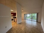 Foto principal - 19217 Glenmoor Dr