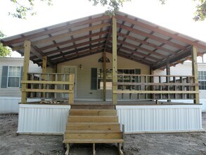 Building Photo - 37 Riverside Ln