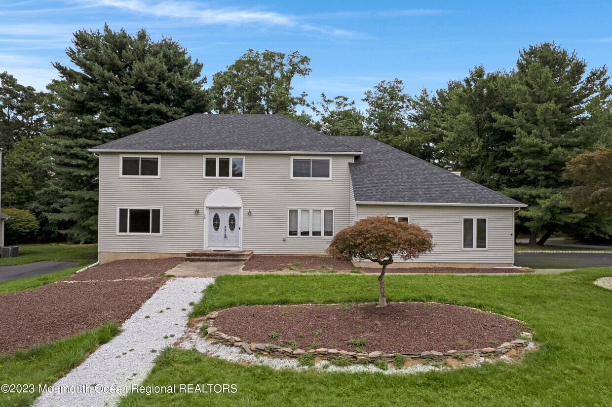 Primary Photo - 38 Knob Hill Rd