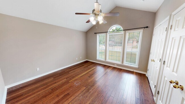 Foto del edificio - 1124 Carolina St