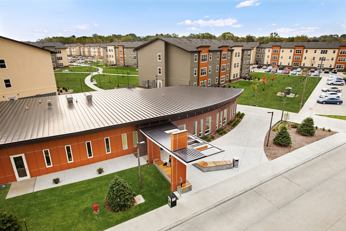 Foto principal - Aspire at West Campus(New)