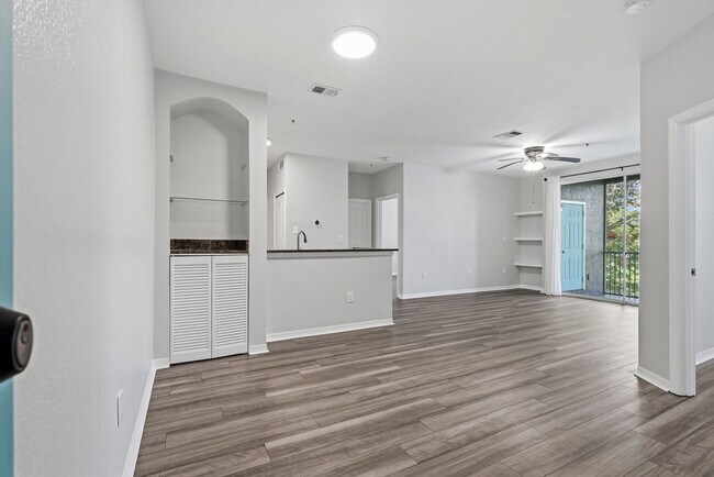 Building Photo - 5511 Legacy Crescent Pl