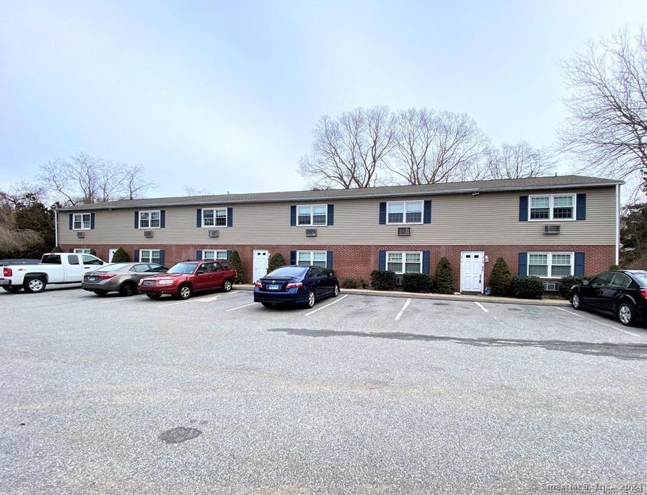 6 Peggy Ln, East Lyme, CT 06357 Room for Rent in East Lyme, CT