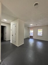 Building Photo - 818 Taggart Ave