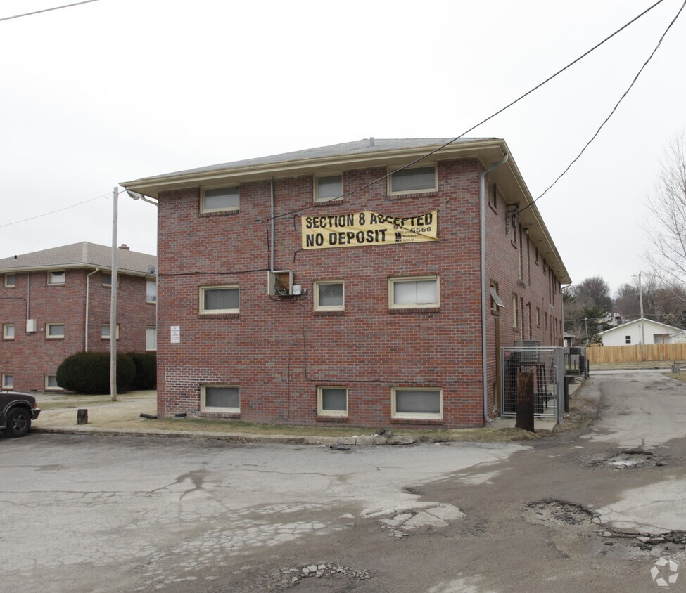 Foto del edificio - 4614-4616 Redman Ave