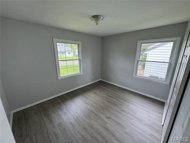 Foto del edificio - 252 Midlothian Rd