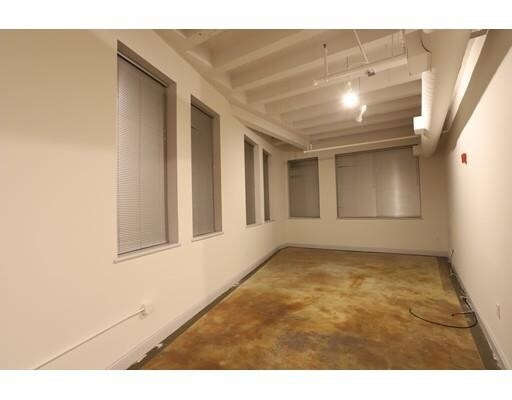 Building Photo - 24 Mt Vernon St