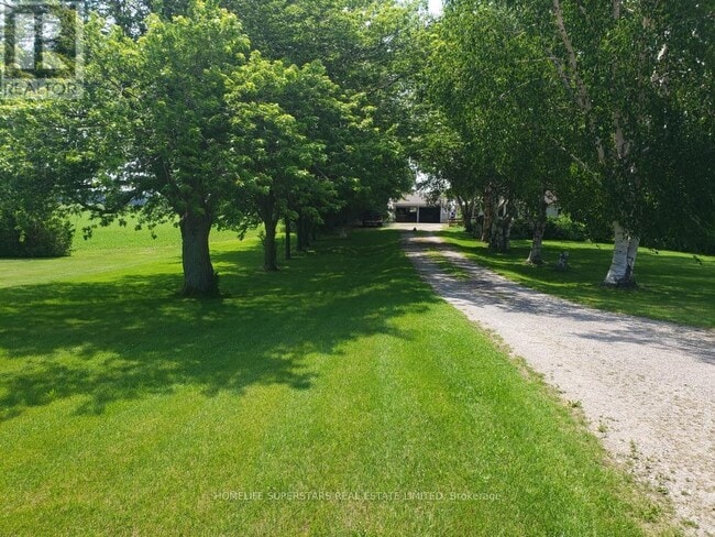 Photo du bâtiment - 19936 Duart Rd