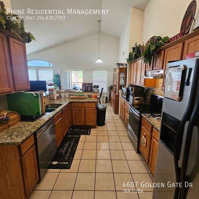 Building Photo - 4607 Golden Gate Dr