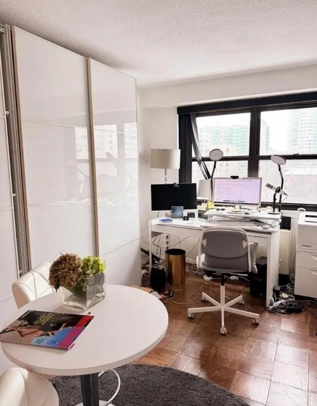 Foto del edificio - 9 Hawthorne Pl