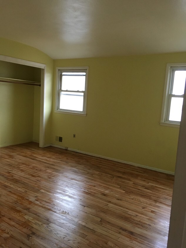 Primary Photo - 66 Parish Ave