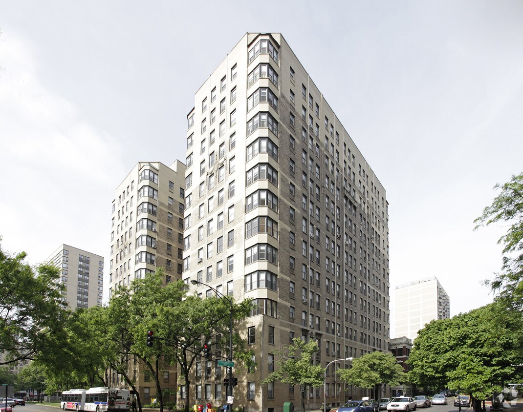 Foto principal - 2970 N Sheridan