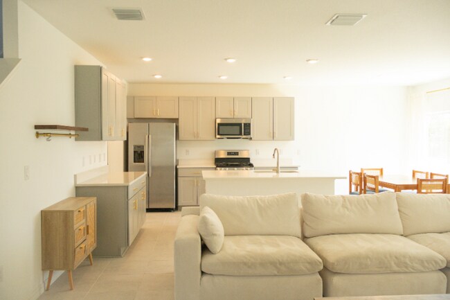 Foto del edificio - 6305 Milestone Lp