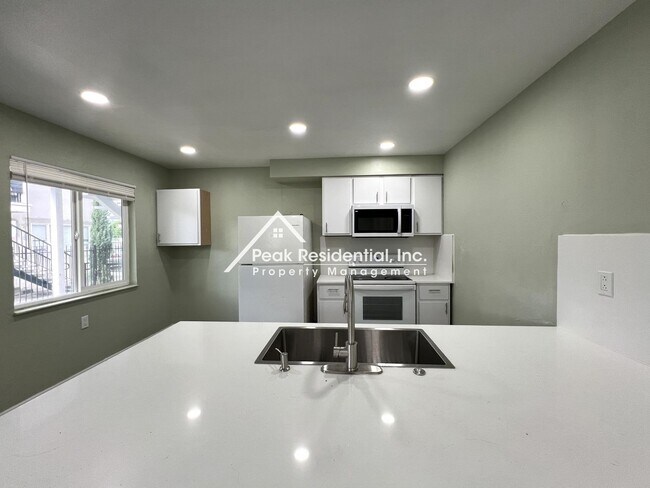 Foto del edificio - 42ndAve3916