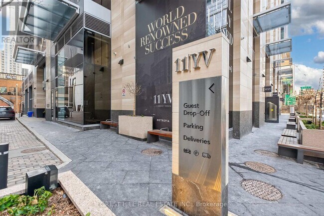 Photo du bâtiment - 11 Yorkville Ave