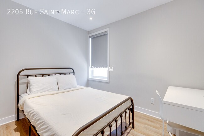 Photo du bâtiment - 2205 Rue St Marc
