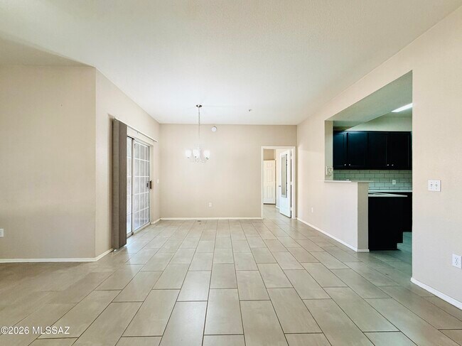 Foto del edificio - 1500 E Pusch Wilderness Dr