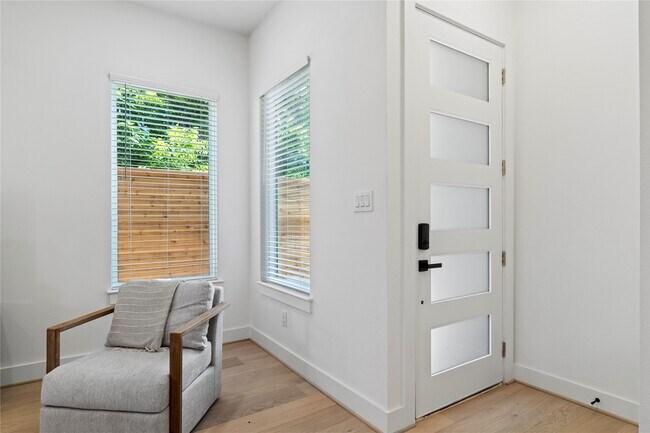 Foto del edificio - 4108 Cortlandt St