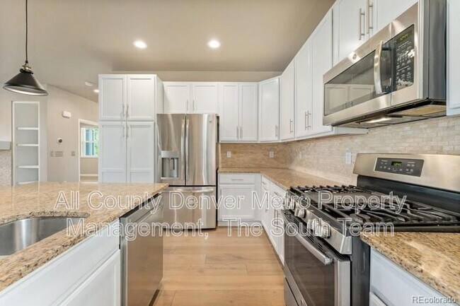Foto del edificio - 536 E Fremont Pl