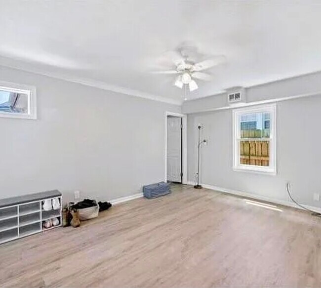 Foto del edificio - 890 A Ave