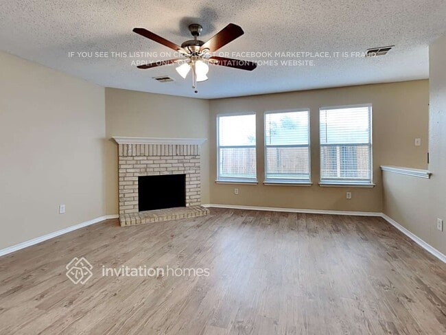 Building Photo - 252 Hilltop Dr