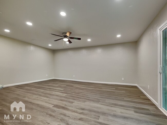 Building Photo - 901 Stonybrook Dr