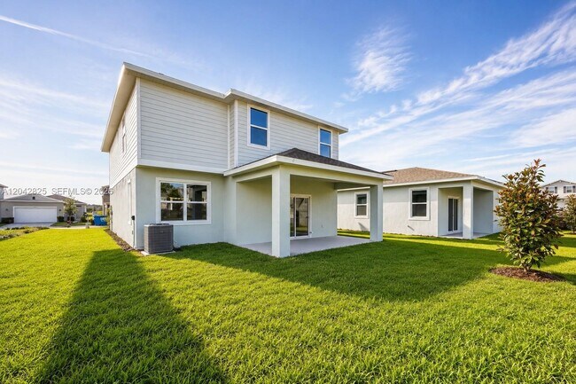 Building Photo - 4458 River Beacon Blvd
