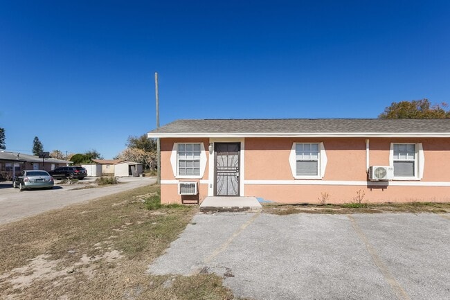 Building Photo - 315 D St