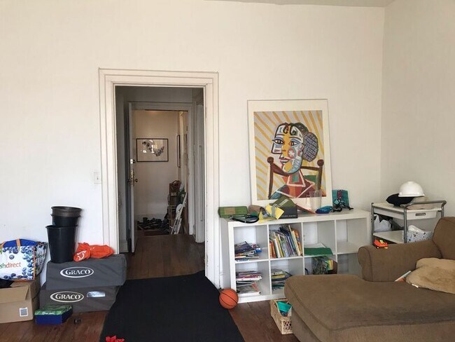 Building Photo - 237 W Lanvale St