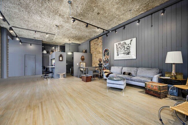 Foto del edificio - 2000 N Clifton Ave