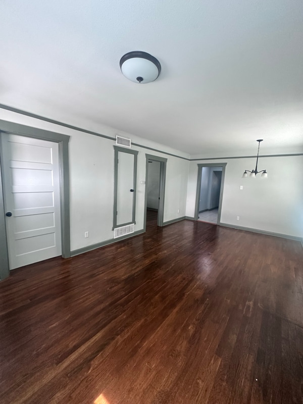 Foto del edificio - 3211 Savannah Ave