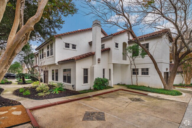 Building Photo - 208-214 Grandview Pl