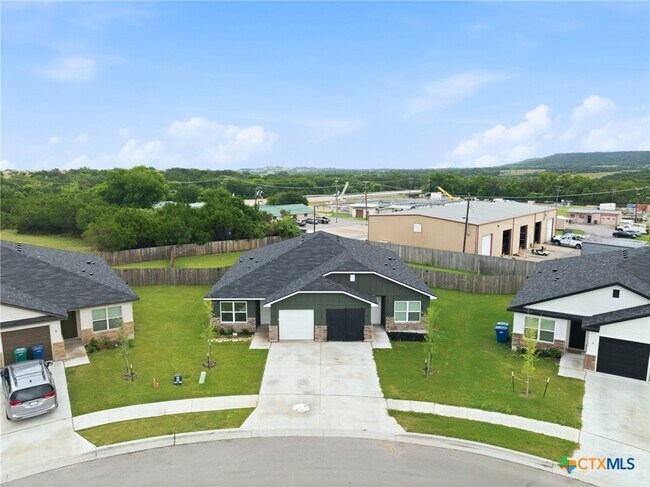 Foto del edificio - 1247 Concord Dr