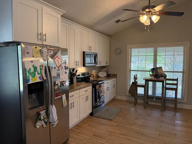 Foto del edificio - 513 Greentree Terrace